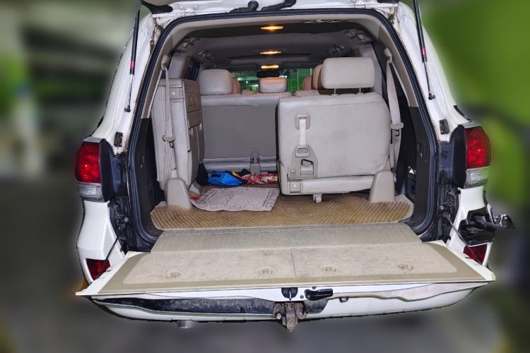 Used Toyota Land Cruiser  Trunk