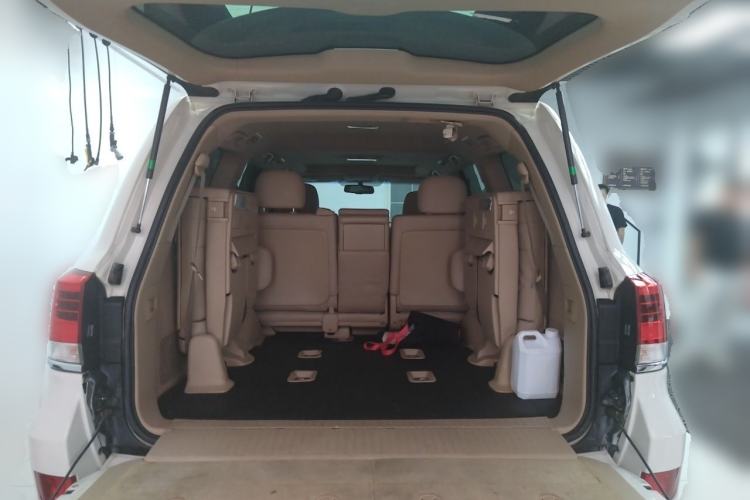 Used Toyota Land Cruiser 2012 4.0L Automatic VX Trunk
