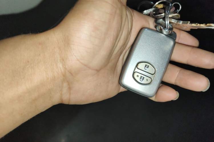 Used Toyota Land Cruiser 2012 4.0L Automatic GX-R Vehicle Key