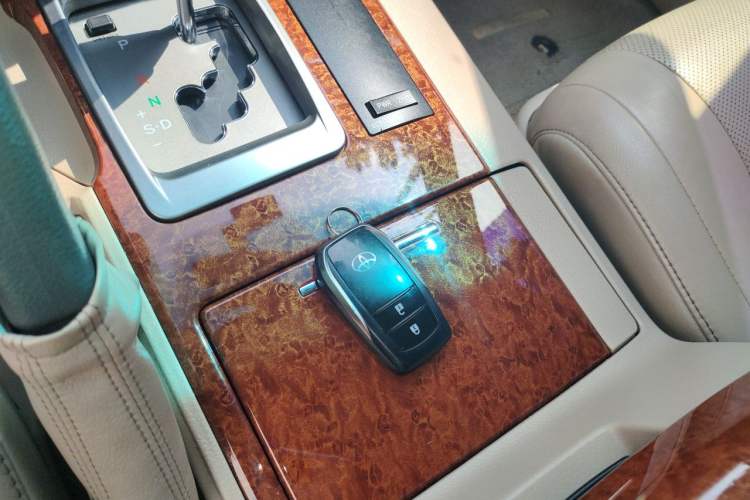 Used Toyota Land Cruiser 2012 4.0L Automatic VX Vehicle Key