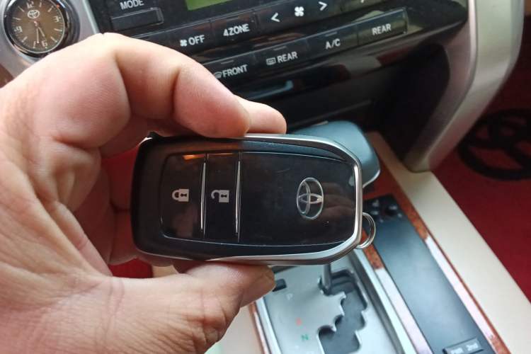 Used Toyota Land Cruiser 2012 4.0L Automatic VX Vehicle Key
