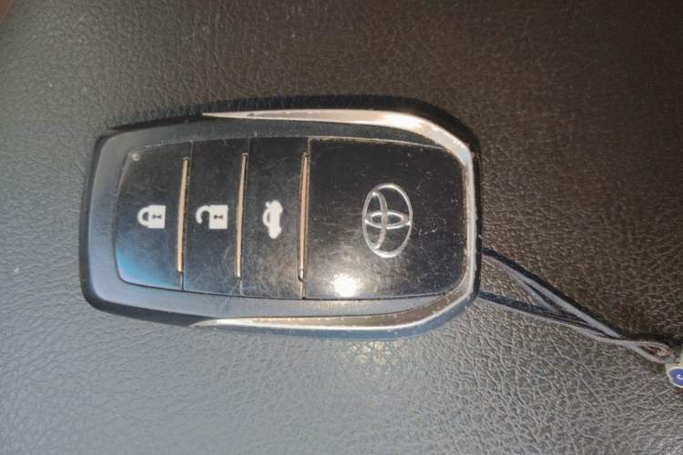 Used Toyota Land Cruiser  Vehicle Key