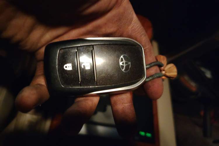 Used Toyota Land Cruiser 2012 4.0L Automatic VX Vehicle Key