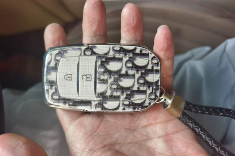 Used Toyota Land Cruiser 2012 4.0L Automatic VX Vehicle Key