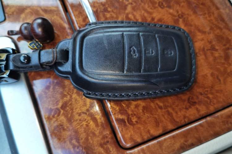 Used Toyota Land Cruiser 2012 4.0L Automatic VX Vehicle Key