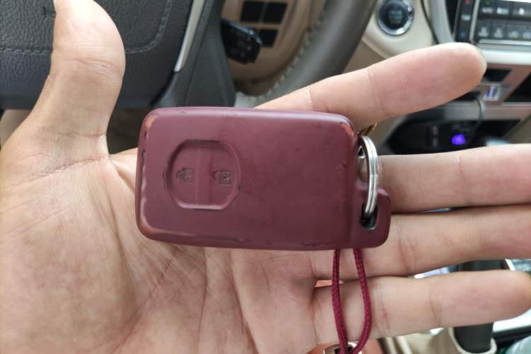 Used Toyota Land Cruiser 2012 4.0L Automatic GX-R Vehicle Key
