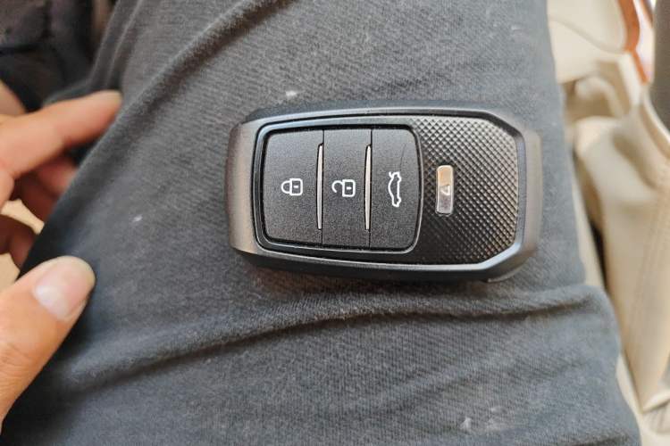 Used Toyota Land Cruiser 2012 4.0L Automatic VX Vehicle Key