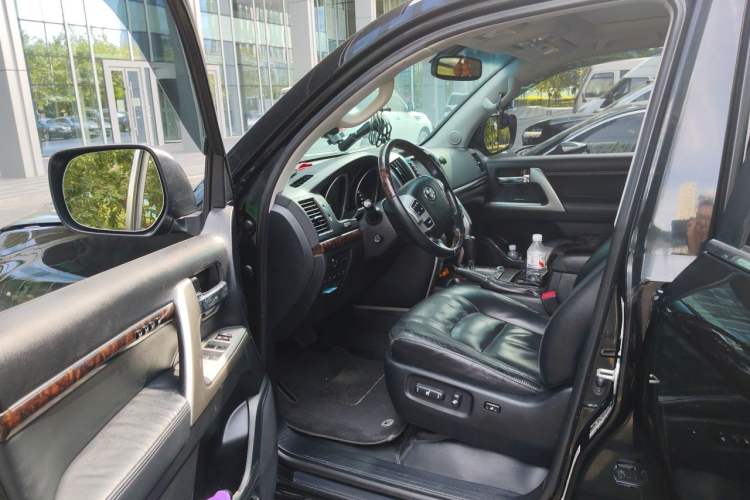Used Toyota Land Cruiser  Driver Seat