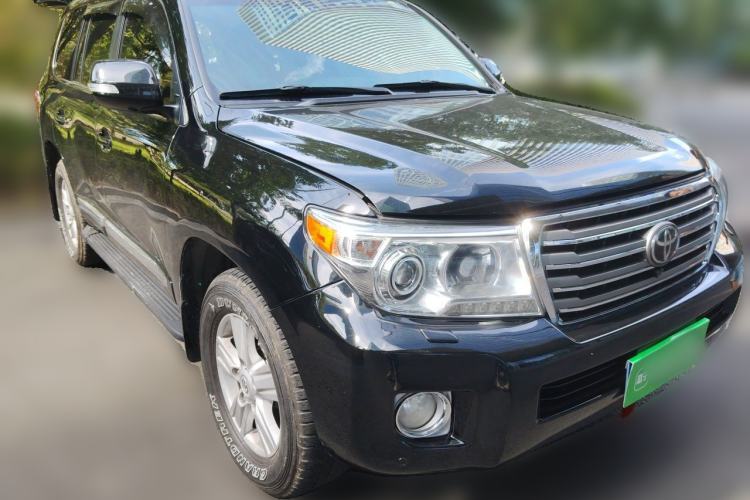 Used Toyota Land Cruiser  Front Right 45 Deg