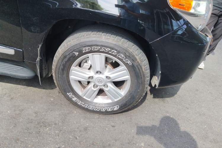 Used Toyota Land Cruiser  Right Front Wheel Hub