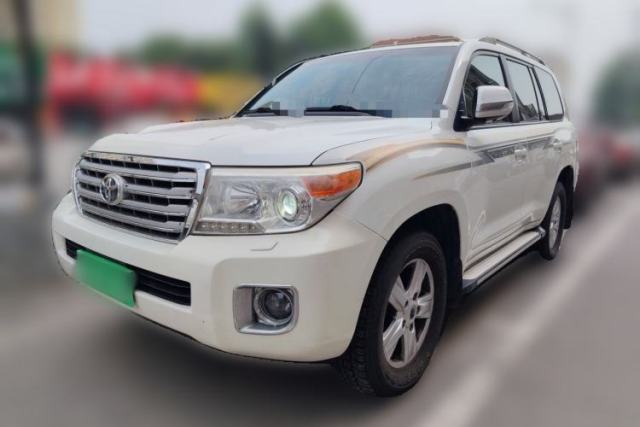 Used Toyota Land Cruiser Automatic all‑wheel drive, 4.0L, 8 seats, parallel import
