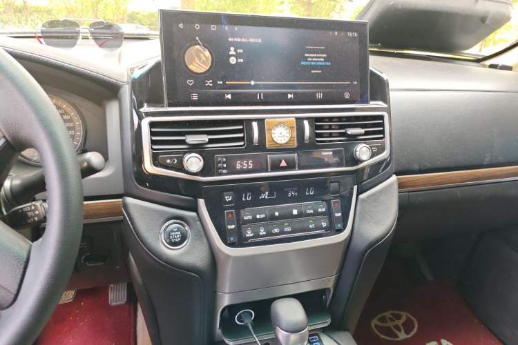 Used Toyota Land Cruiser  Audio And AC Panel