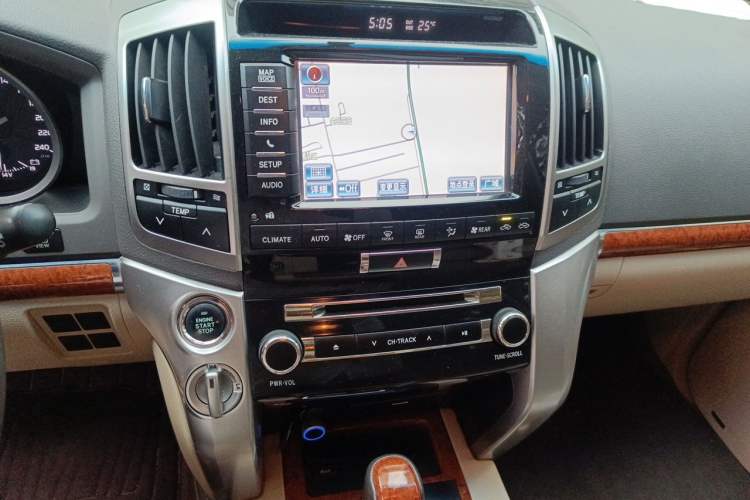 Used Toyota Land Cruiser 2013 5700 Middle East Version Audio And AC Panel