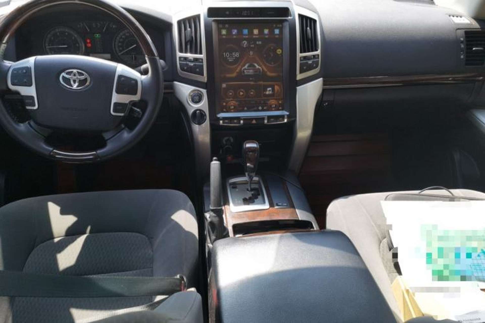 Used Toyota Land Cruiser  Center Console