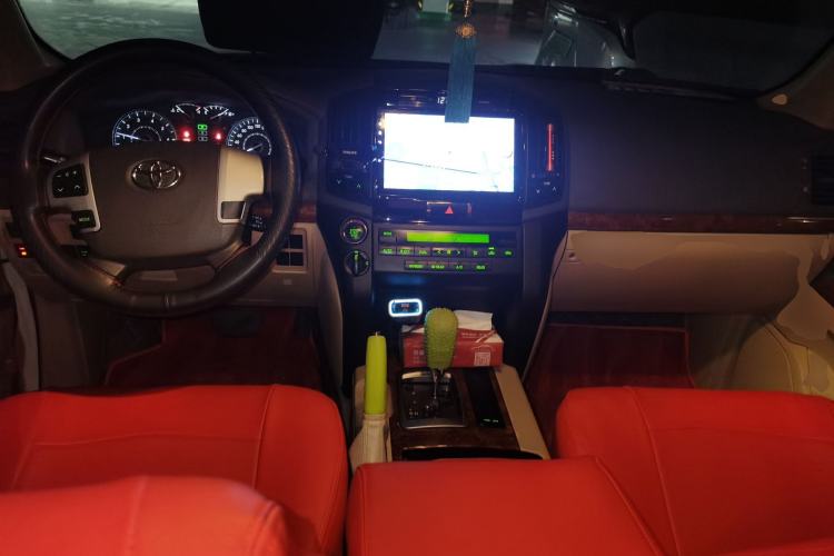 Used Toyota Land Cruiser  Center Console