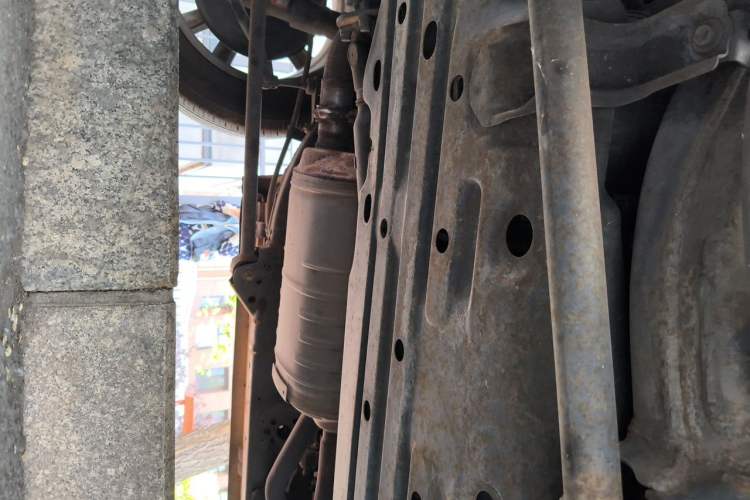 Used Toyota Land Cruiser 2013 4000 Middle East Version Chassis Rear Right