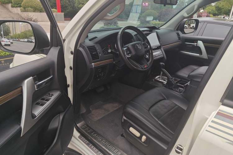 Used Toyota Land Cruiser  Driver Seat