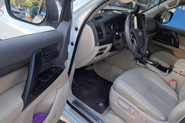 Used Toyota Land Cruiser  Driver Seat