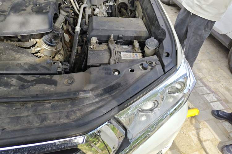 Used Toyota Land Cruiser  Engine Bay Left