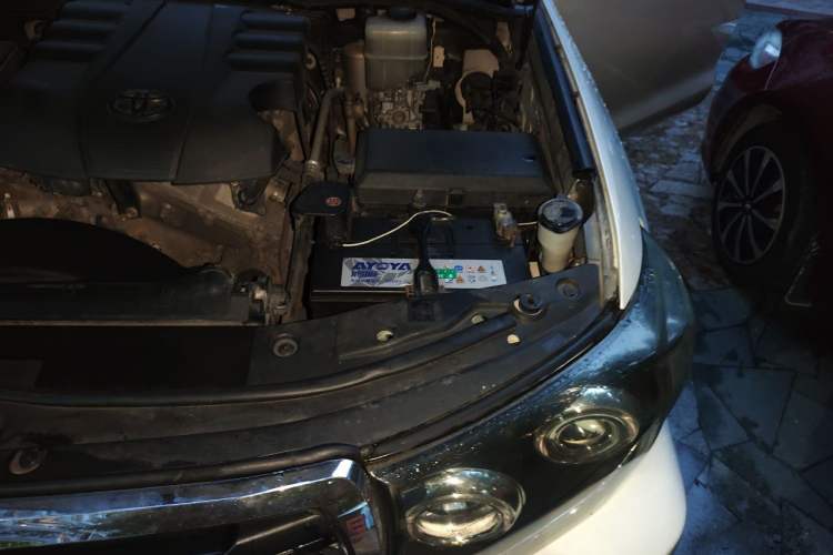 Used Toyota Land Cruiser  Engine Bay Left