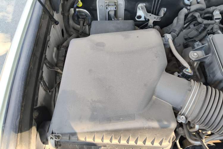 Used Toyota Land Cruiser 2013 4000 Middle East Version Engine Bay Right