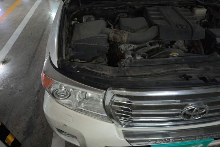 Used Toyota Land Cruiser  Engine Bay Right
