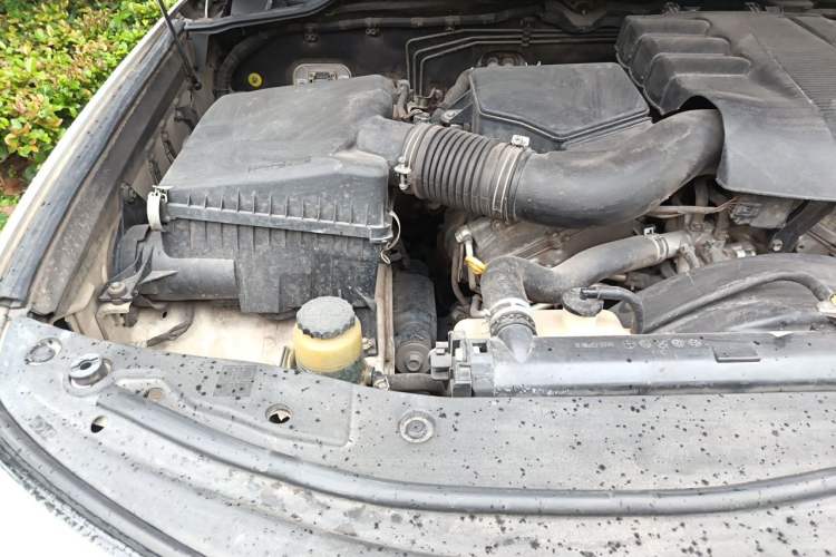 Used Toyota Land Cruiser 2013 4000 Middle East Version Engine Bay Right