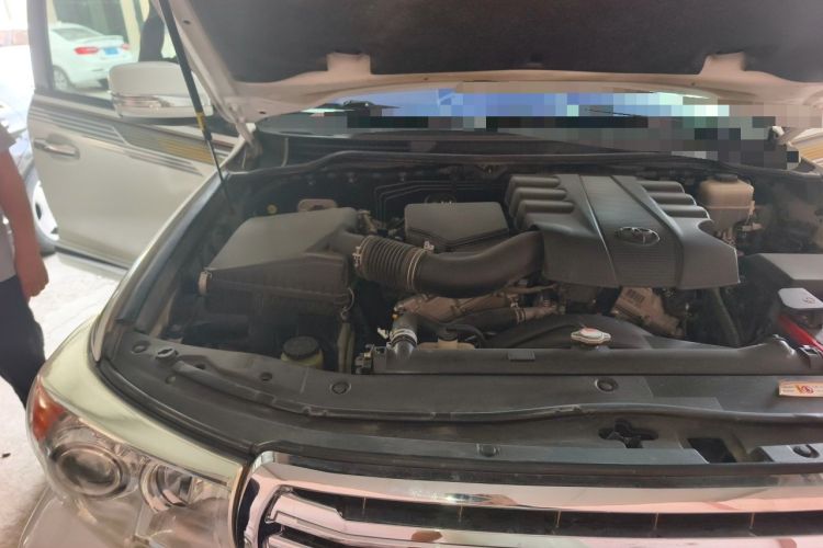 Used Toyota Land Cruiser  Engine Bay Right