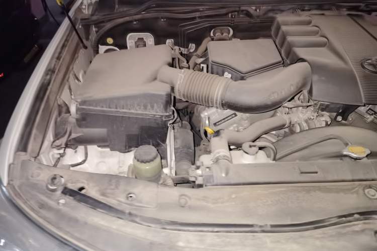 Used Toyota Land Cruiser  Engine Bay Right