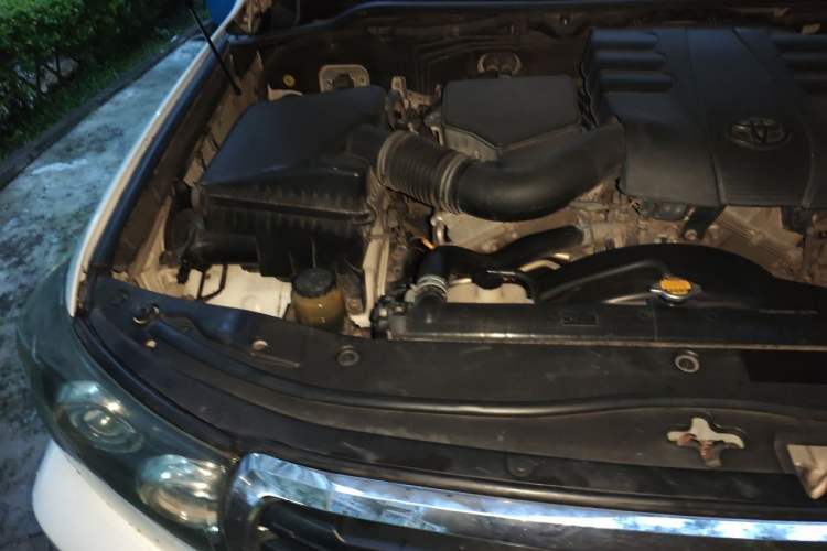 Used Toyota Land Cruiser  Engine Bay Right