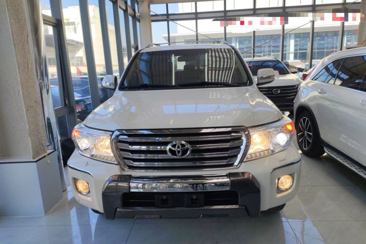Used Toyota Land Cruiser 2013 4.0L GX-R Middle East Edition Exterior 1