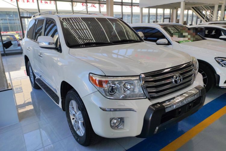 Used Toyota Land Cruiser 2013 4.0L GX-R Middle East Edition Exterior 2