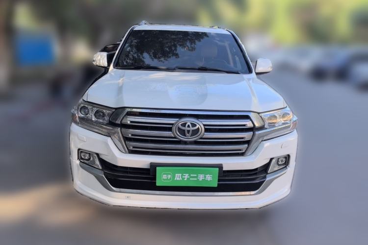 Used Toyota Land Cruiser  Front