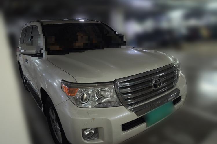 Used Toyota Land Cruiser  Front Right 45 Deg