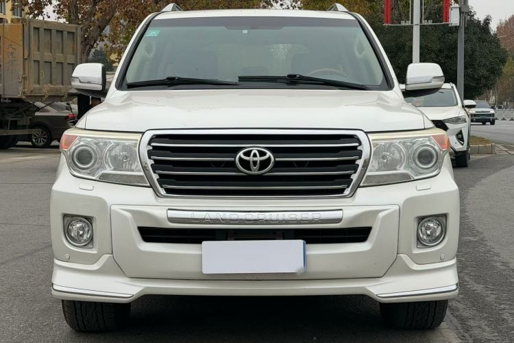 Used Toyota Land Cruiser 2013 4.0L GX-R Middle East Edition Front