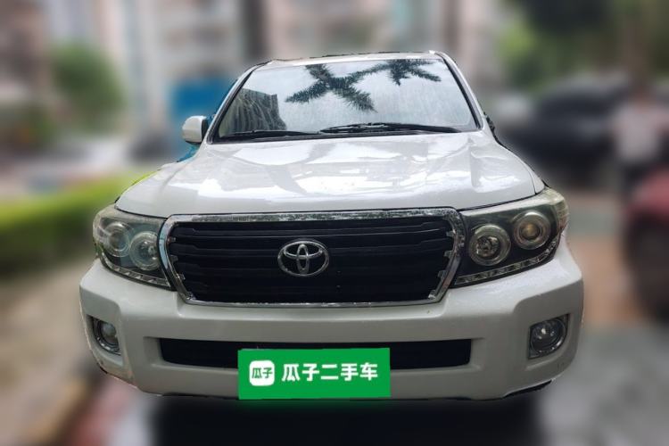Used Toyota Land Cruiser  Front