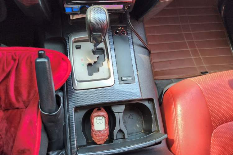 Used Toyota Land Cruiser 2013 4000 Middle East Version Gear Lever