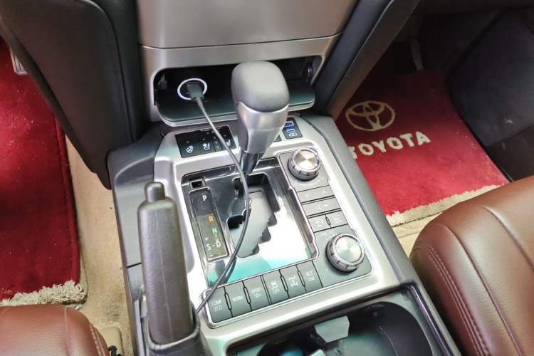 Used Toyota Land Cruiser  Gear Lever