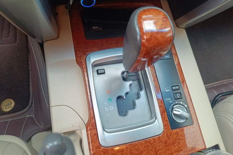 Used Toyota Land Cruiser 2013 5700 Middle East Version Gear Lever