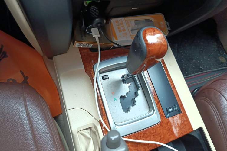 Used Toyota Land Cruiser 2013 4000 Middle East Version Gear Lever