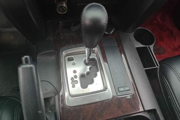 Used Toyota Land Cruiser  Gear Lever