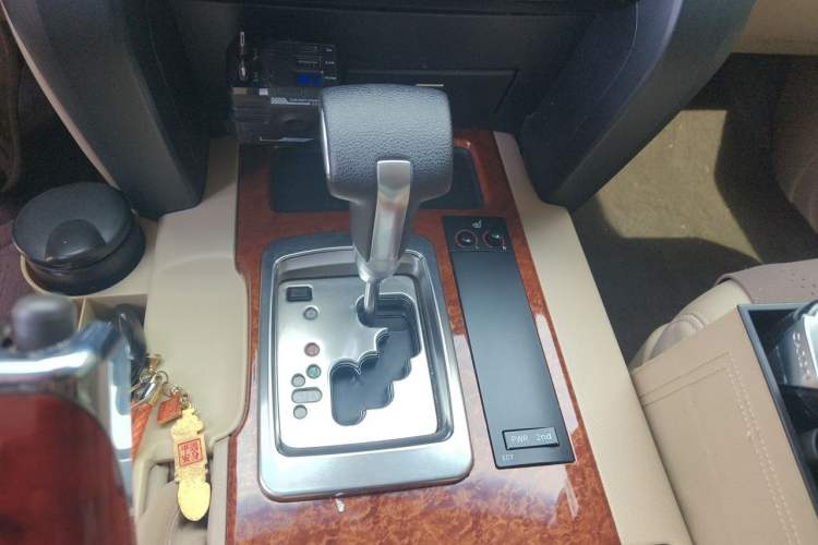Used Toyota Land Cruiser  Gear Lever
