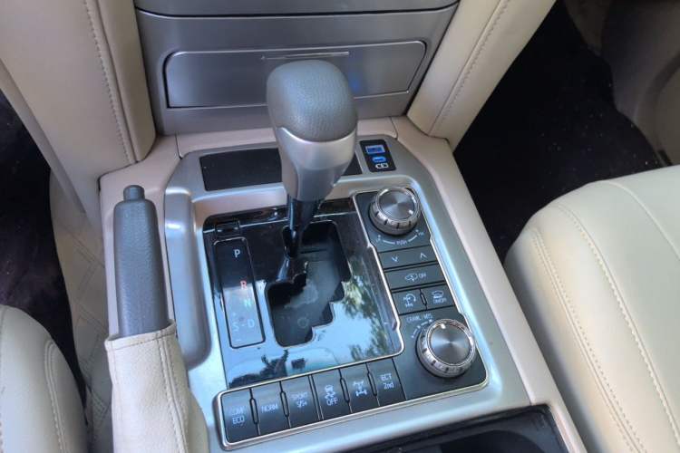 Used Toyota Land Cruiser  Gear Lever