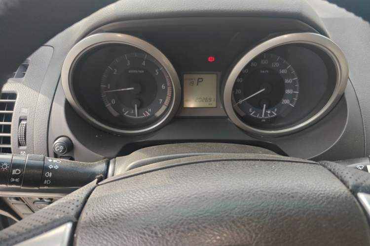 Used Toyota Land Cruiser  Instrument Cluster