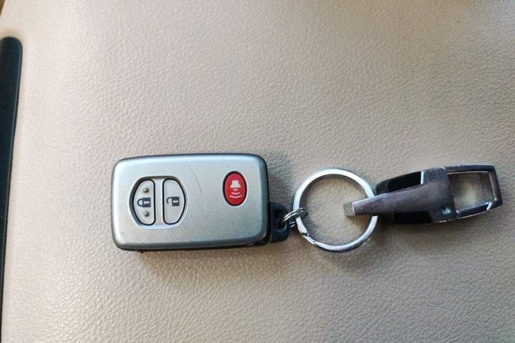 Used Toyota Land Cruiser 2013 4.0L GX-R Middle East Edition Interior 1