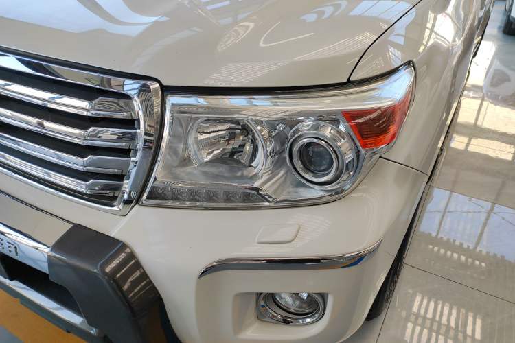 Used Toyota Land Cruiser 2013 4.0L GX-R Middle East Edition Left Front Headlight