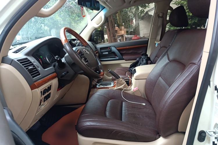 Used Toyota Land Cruiser 2013 4000 Middle East Version Left Front Seat