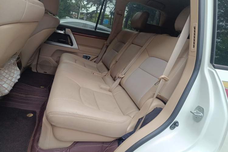 Used Toyota Land Cruiser 2013 5700 Middle East Version Left Rear Seat
