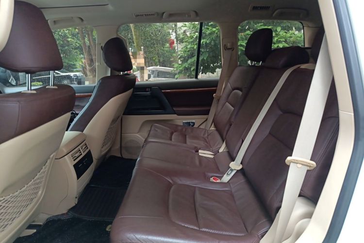 Used Toyota Land Cruiser 2013 4000 Middle East Version Left Rear Seat
