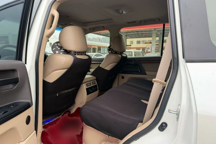 Used Toyota Land Cruiser 2013 4.0L GX-R Middle East Edition Left Rear Seat